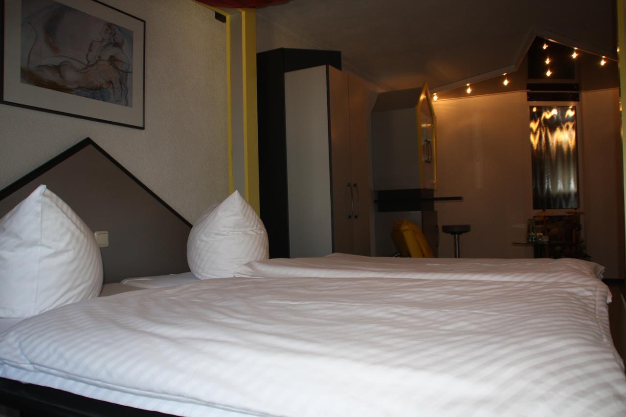 City-Hotel プラウエン エクステリア 写真